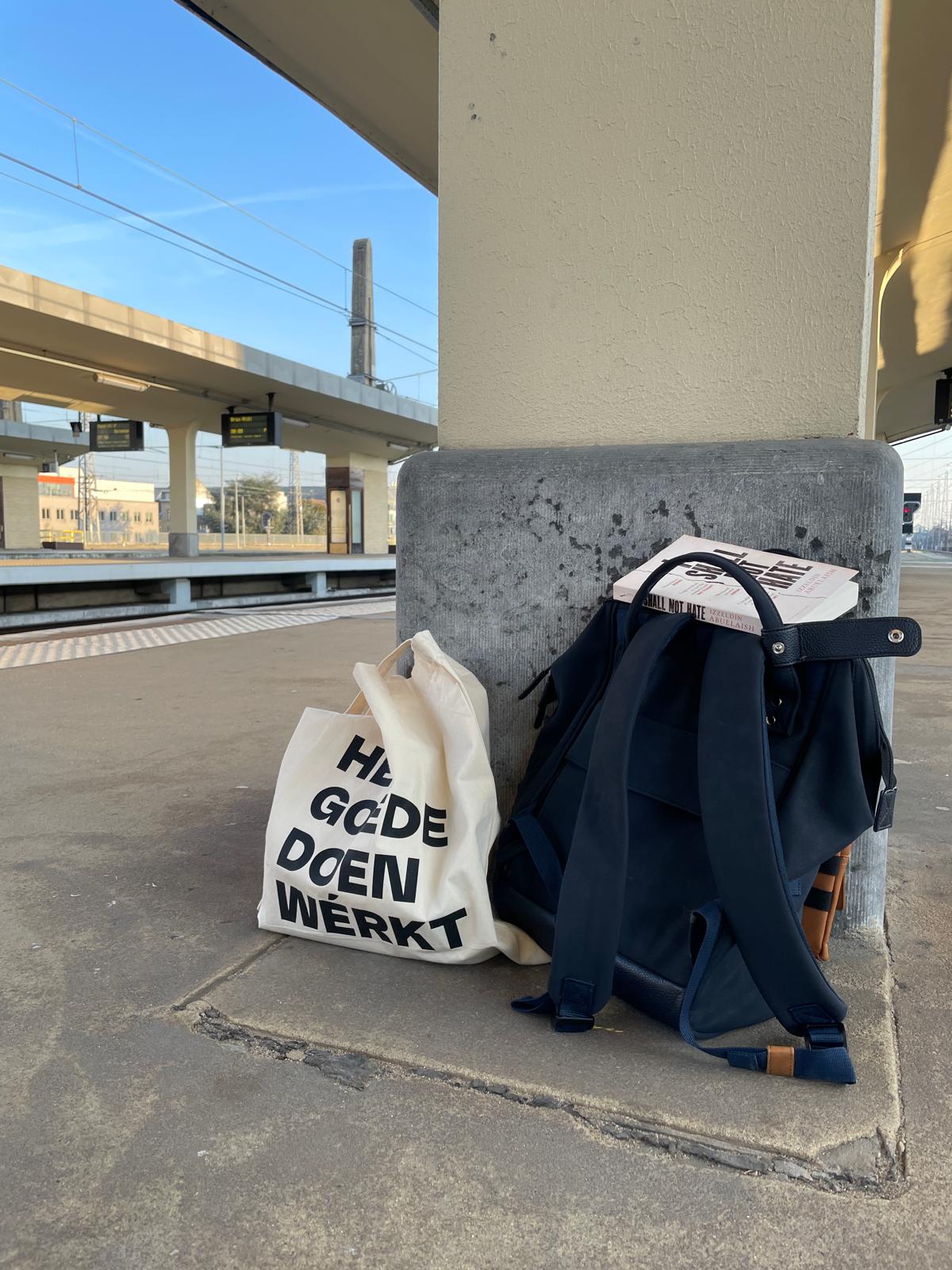 Doing Good Works Bag - Image 4